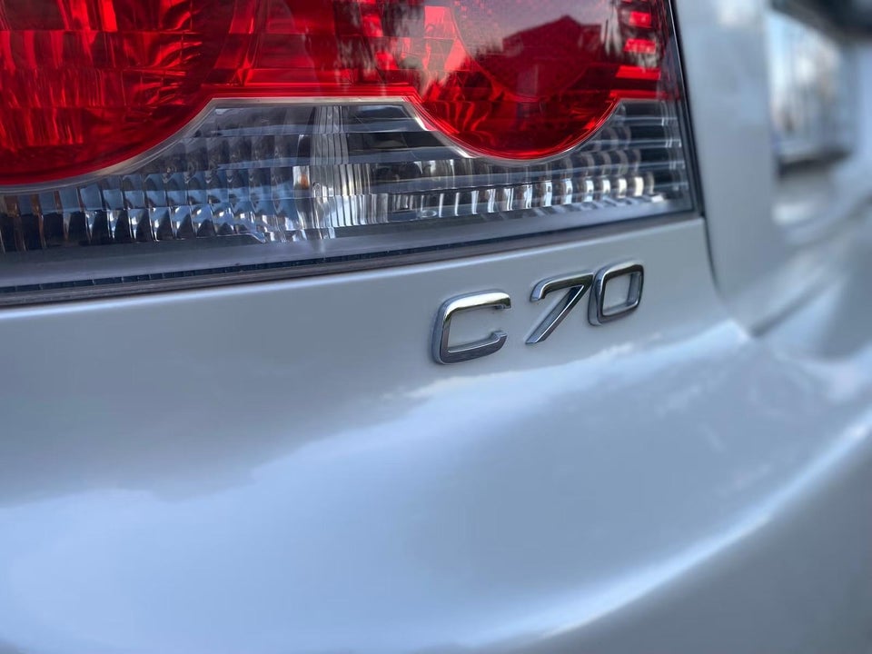 Volvo C70 2,4 140 Momentum 2d