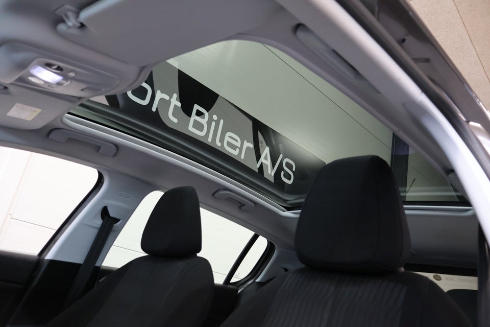 Peugeot 308 1,6 BlueHDi 120 Selection Sky 5d