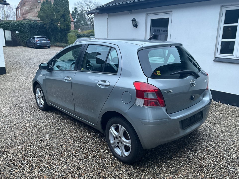 Toyota Yaris 1,4 D-4D T2 5d