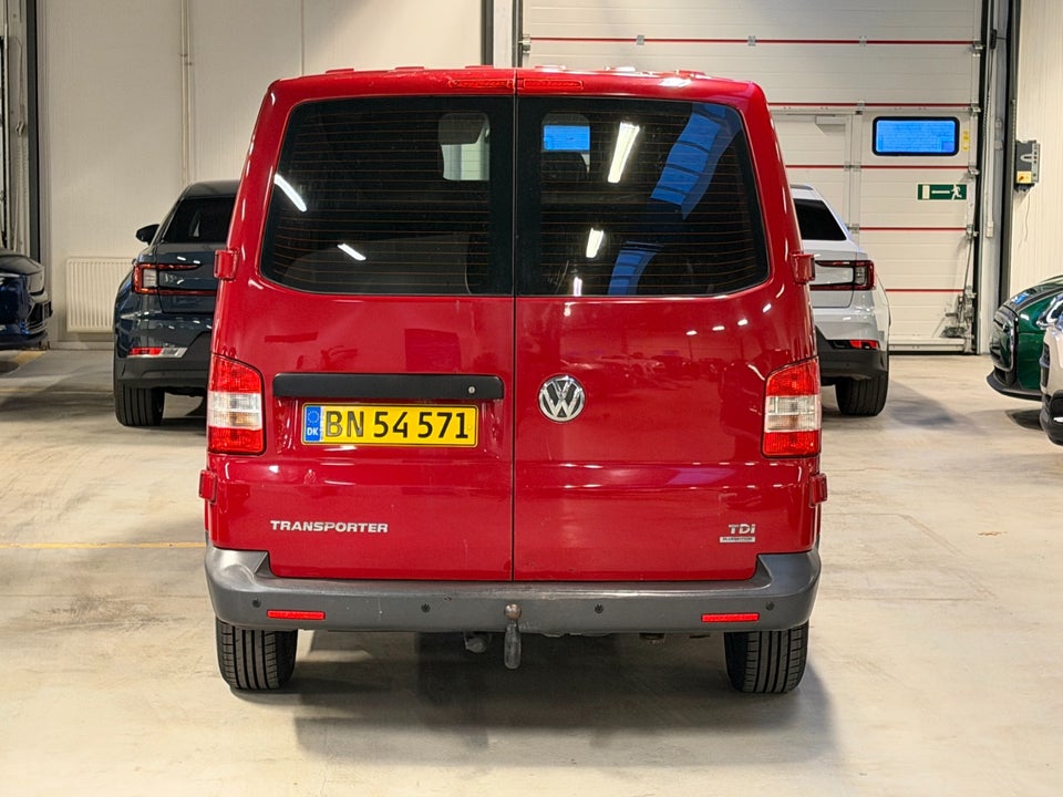VW Transporter 2,0 TDi 114 Kassevogn kort 4d