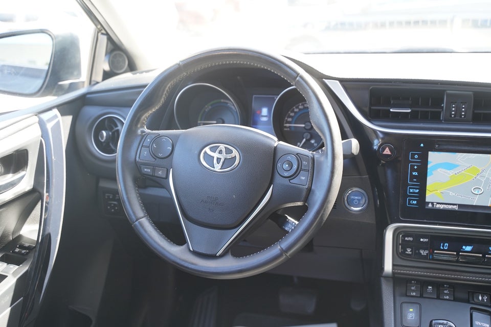 Toyota Auris 1,8 Hybrid H2 Comfort Touring Sports CVT 5d