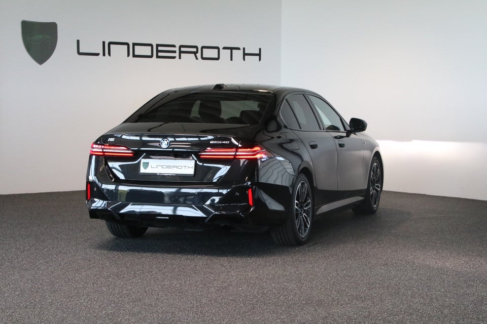 BMW i5 eDrive40 M-Sport 4d