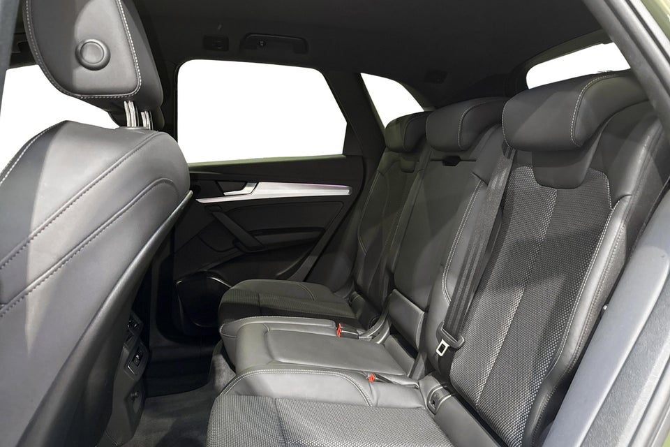 Audi Q5 50 TFSi e S-line quattro S-tr. 5d