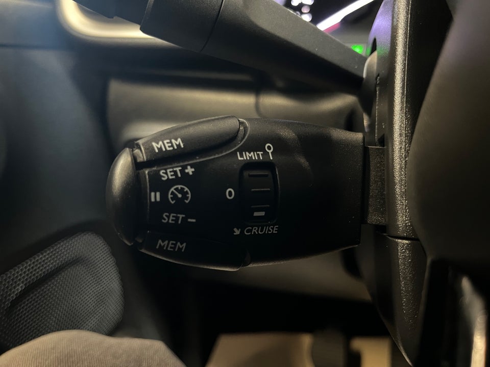 Citroën C3 1,2 PureTech 83 Shine 5d