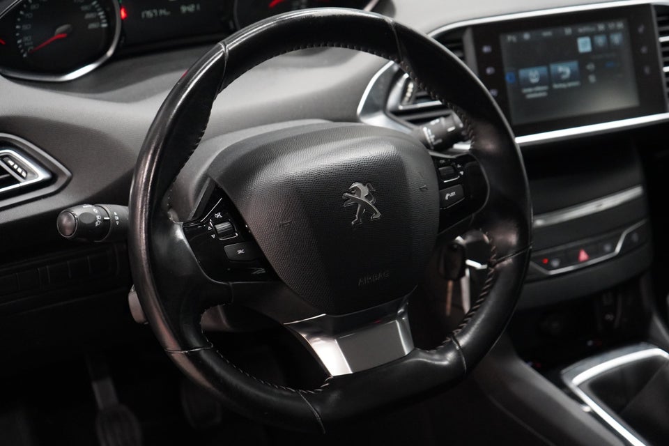 Peugeot 308 1,6 HDi 92 Style 5d