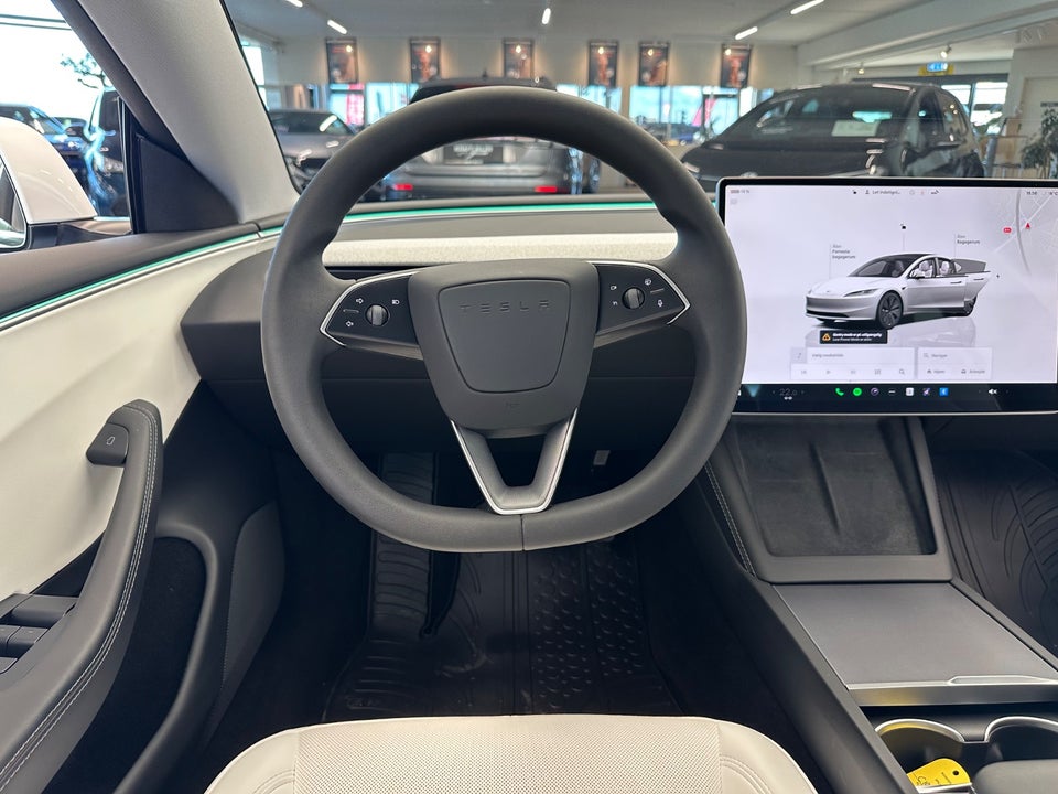 Tesla Model 3 RWD 4d