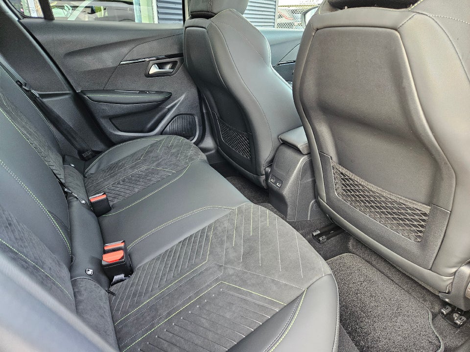 Peugeot e-208 54 GT Pack 5d