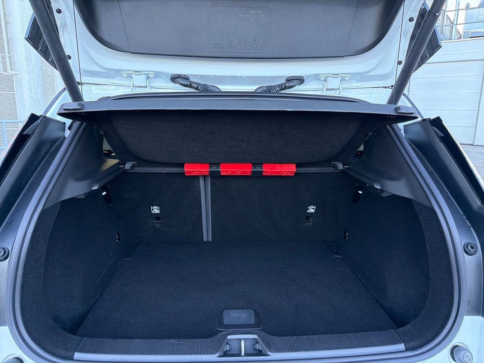 Volvo EX30 Extended Range Plus 5d