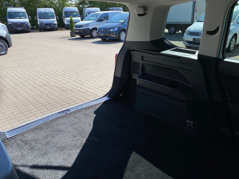 VW Touran 2,0 TDi 150 Comfortline DSG Van 5d