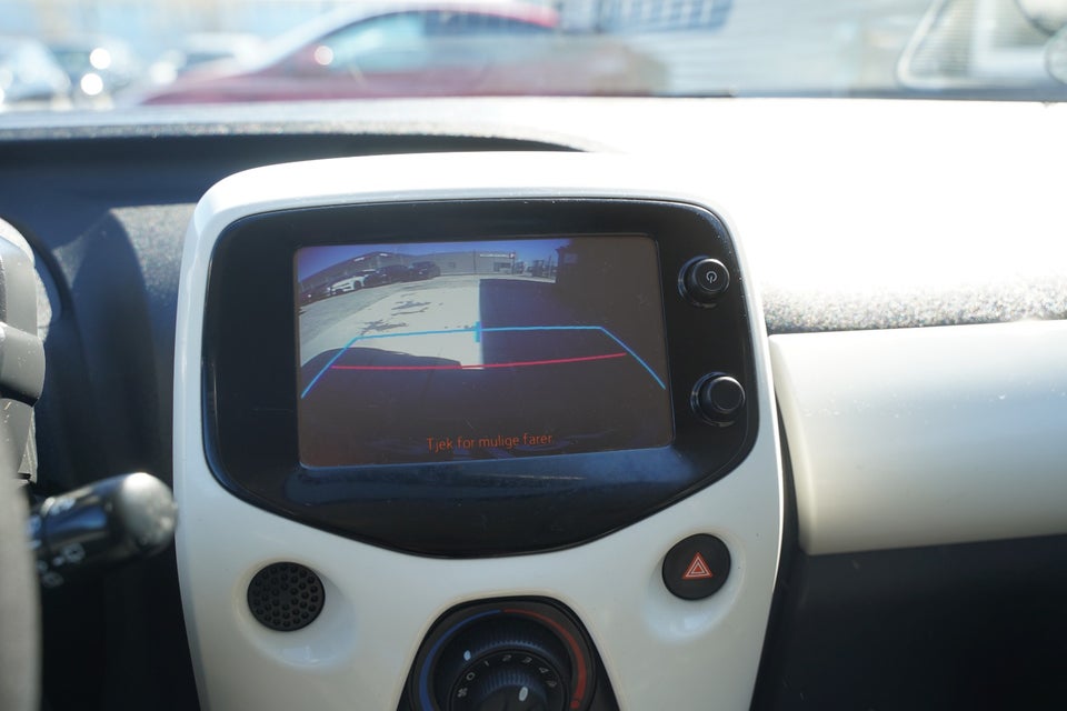 Toyota Aygo 1,0 VVT-i x-press 5d