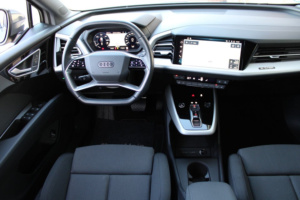 Audi Q4 e-tron 45 quattro 5d