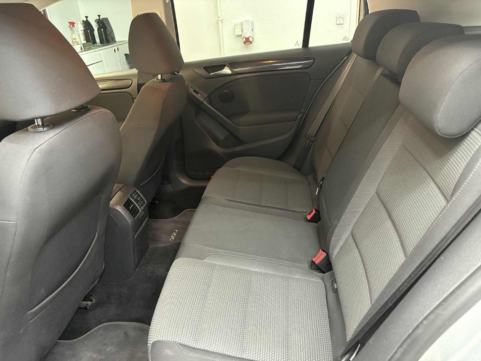 VW Golf VI 1,6 TDi 105 BlueMotion 5d