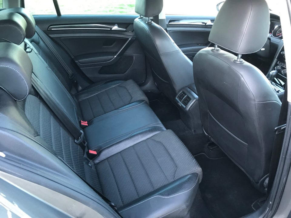 VW Golf VII 2,0 TDi 150 R-line DSG BMT 5d