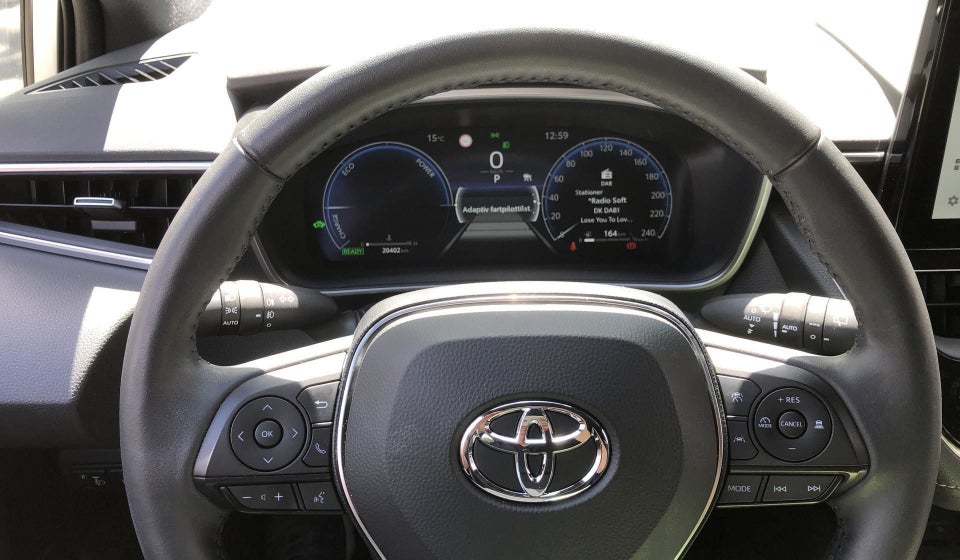 Toyota Corolla 1,8 Hybrid Style Touring Sports e-CVT 5d
