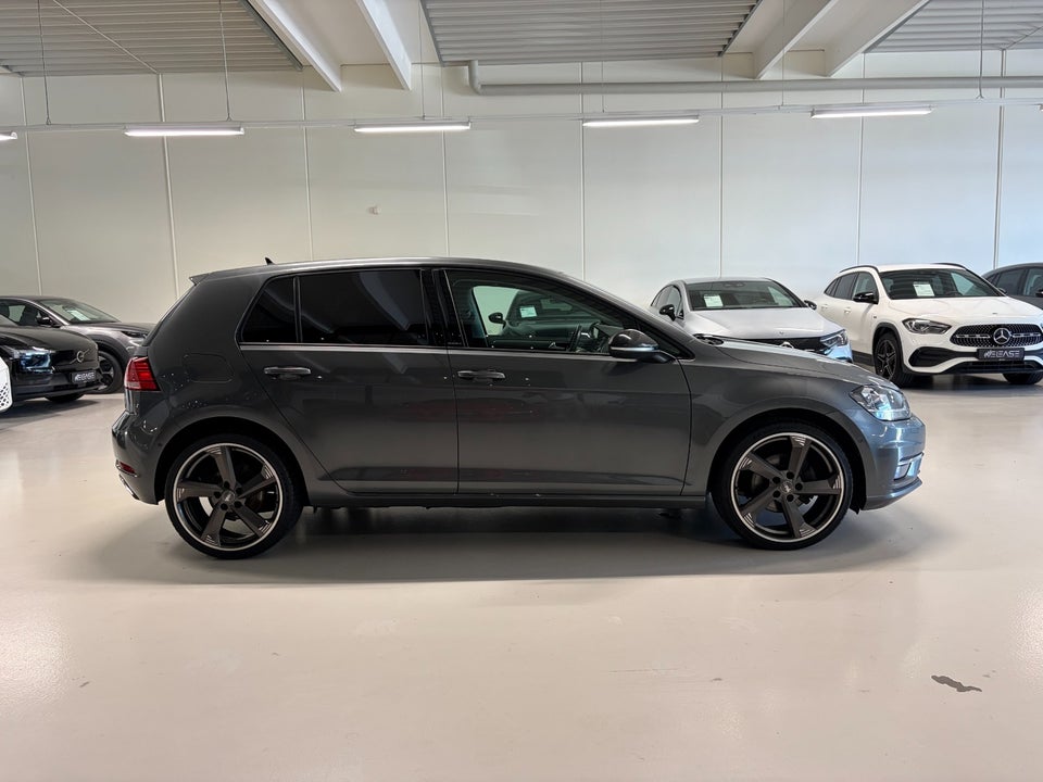 VW Golf VII 1,6 TDi 115 IQ.Drive DSG 5d