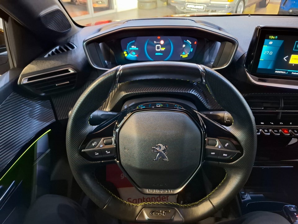 Peugeot e-208 50 GT 5d