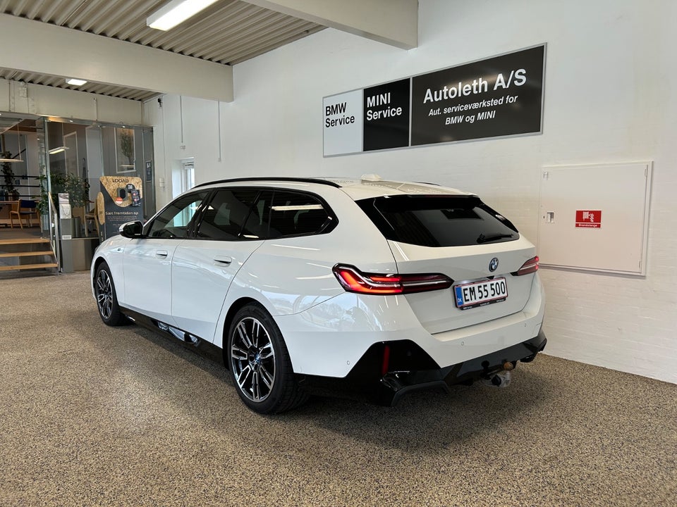 BMW i5 eDrive40 Touring Supercharged 5d