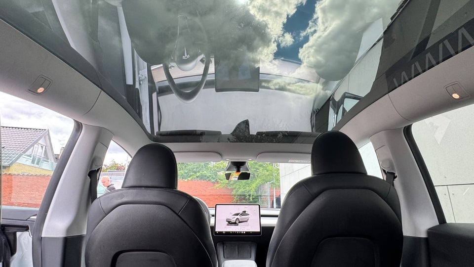 Tesla Model Y RWD 5d