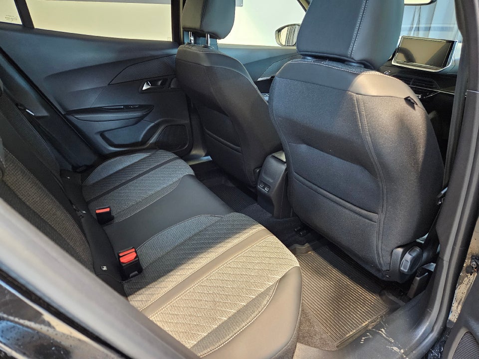 Peugeot 2008 1,2 PureTech 130 Allure EAT8 5d