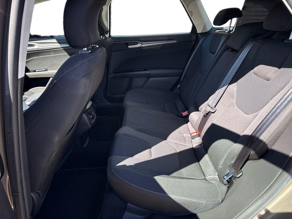 Ford Mondeo 2,0 HEV Titanium stc. CVT 5d