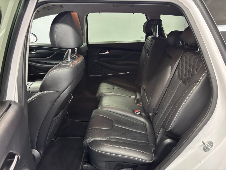 Hyundai Santa Fe 1,6 PHEV Essential aut. 4WD 7prs 5d