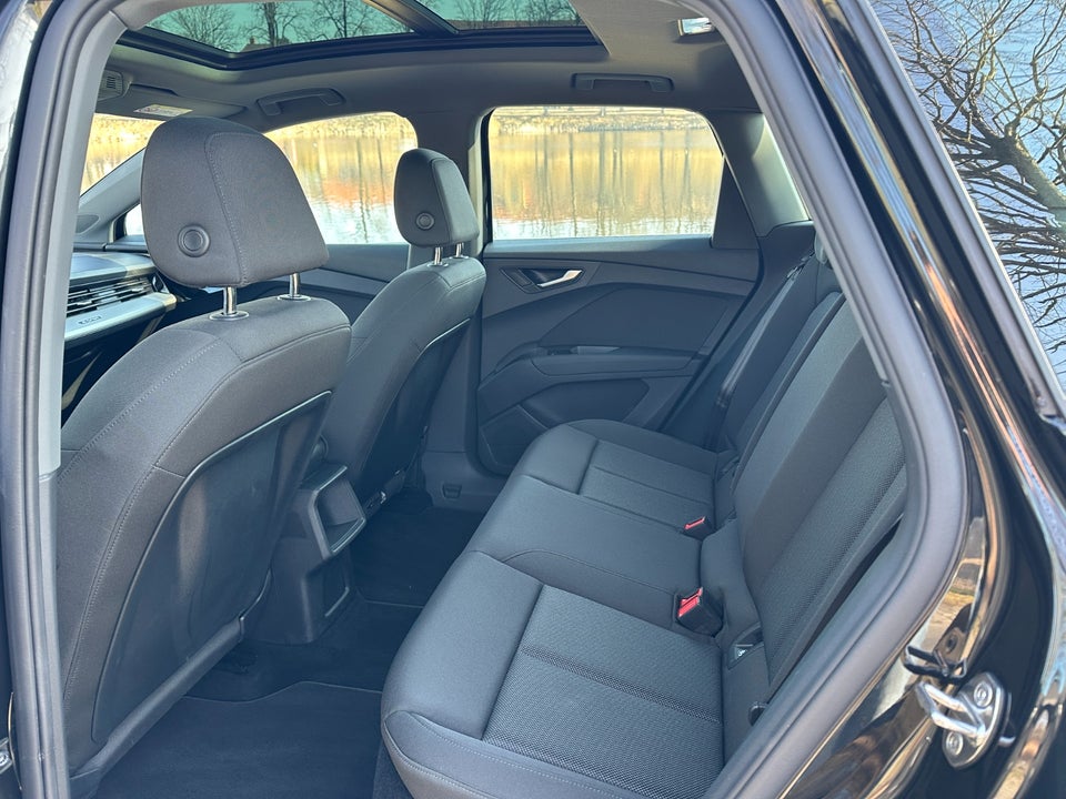 Audi Q4 e-tron 35 Advanced 5d