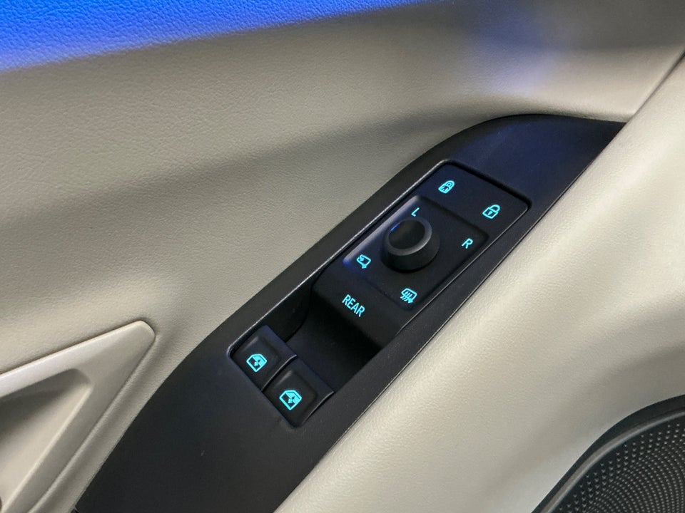 Ford Explorer 77 Premium Extended Range 5d