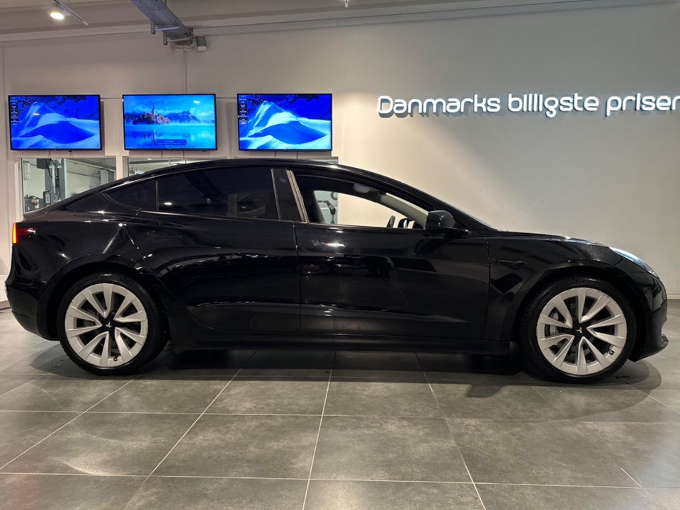 Tesla Model 3 Standard Range+ RWD 4d