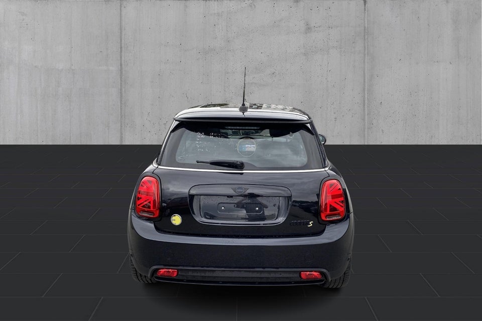 MINI Cooper SE Classic 3d