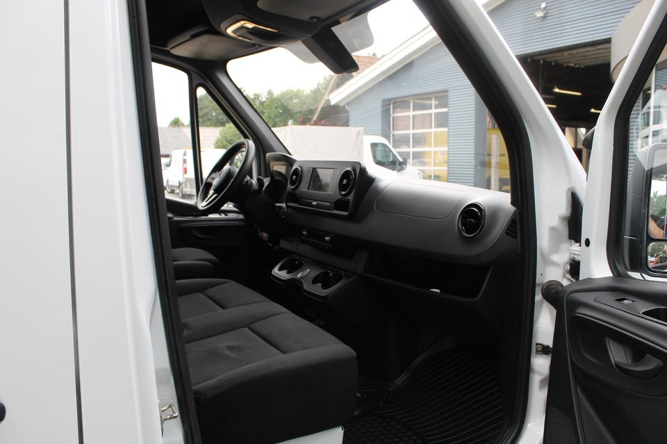 Mercedes Sprinter 319 3,0 CDi A2 Kassevogn aut. RWD