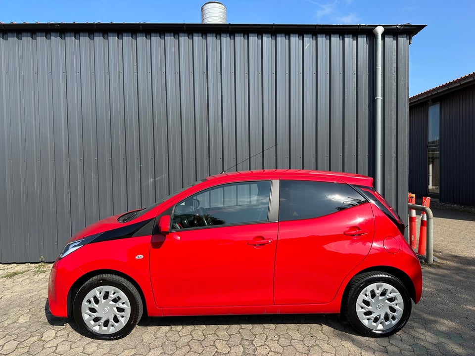 Toyota Aygo 1,0 VVT-i x-play 5d