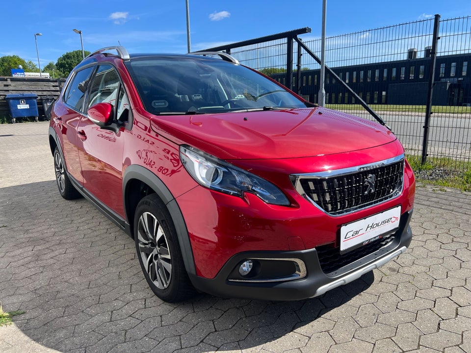 Peugeot 2008 1,2 PureTech 110 Prestige Sky 5d