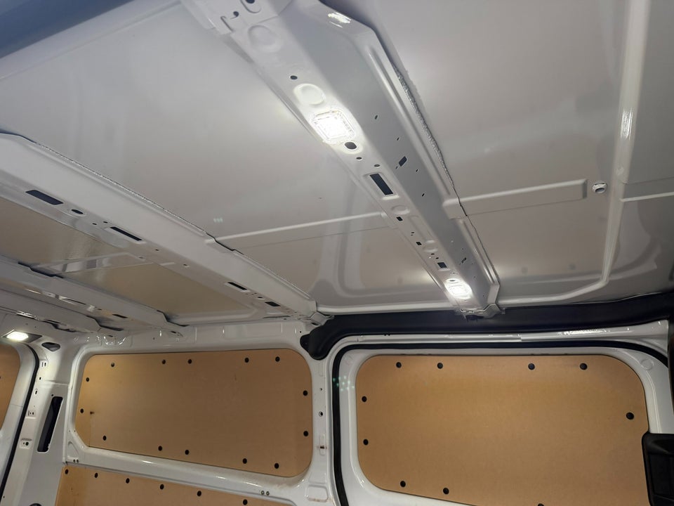 Ford Transit Custom 300 L2 2,0 TDCi 170 Limited aut.