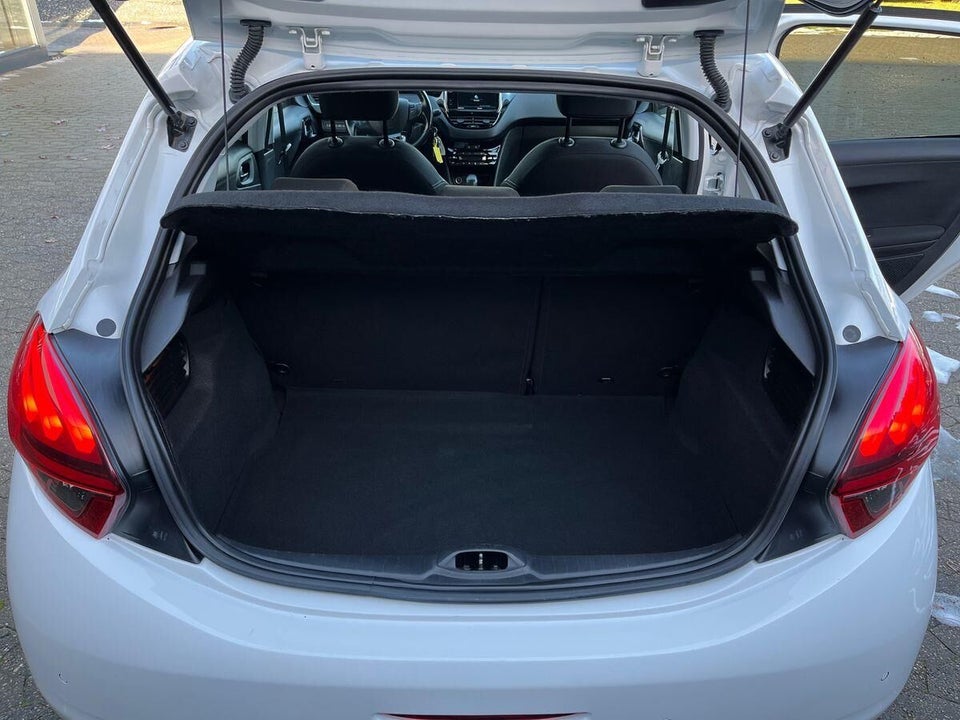 Peugeot 208 1,5 BlueHDi 100 Prestige 5d