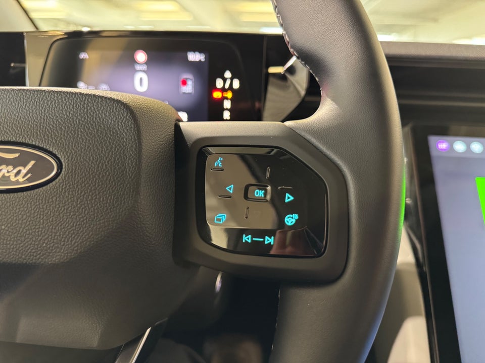 Ford Explorer 82 Select Extended Range 5d