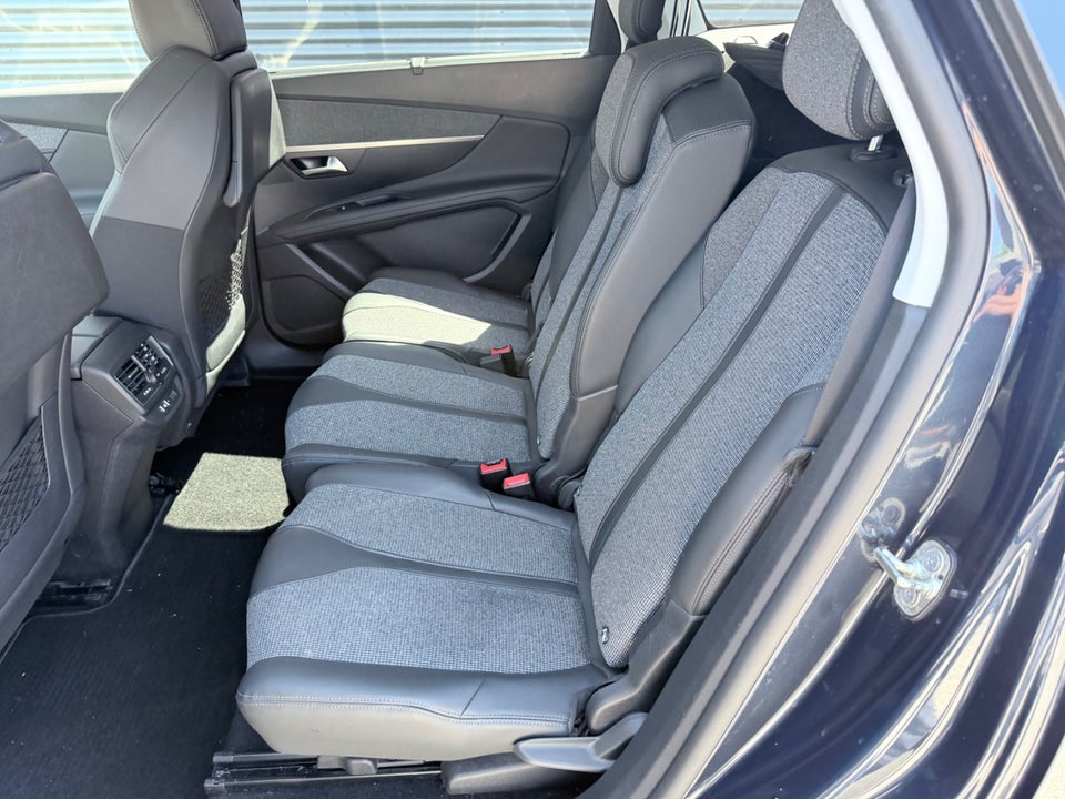 Peugeot 5008 1,5 BlueHDi 130 Allure EAT8 7prs 5d