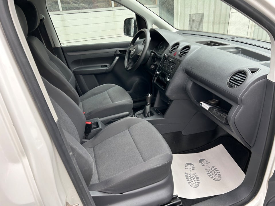 VW Caddy Maxi 1,6 TDi 102 BMT Van 4d