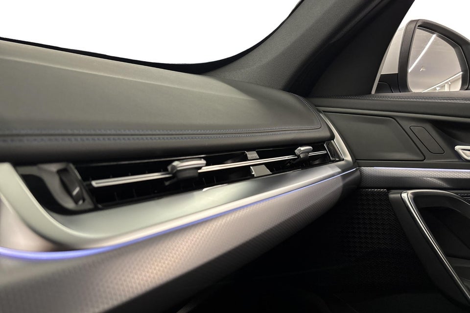 BMW iX1 eDrive20 M-Sport 5d