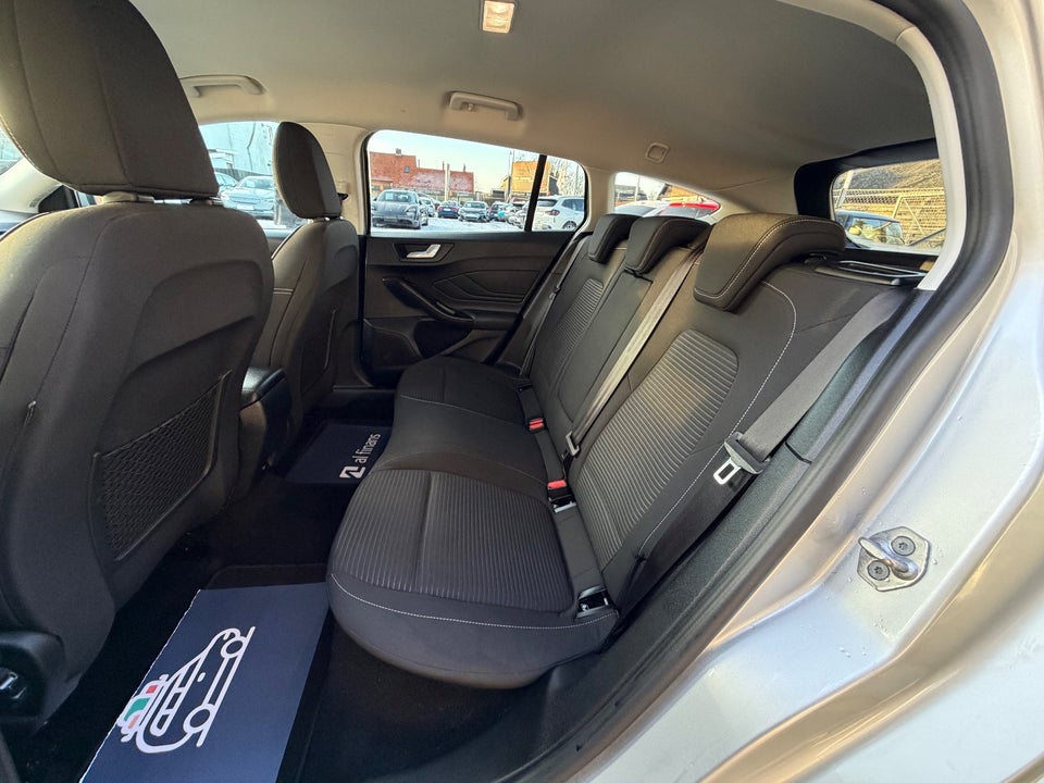 Ford Focus 1,0 EcoBoost mHEV Titanium stc. 5d