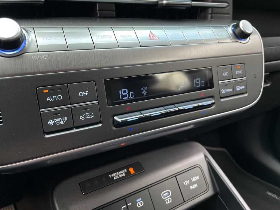Hyundai Kona 65 EV Essential 5d