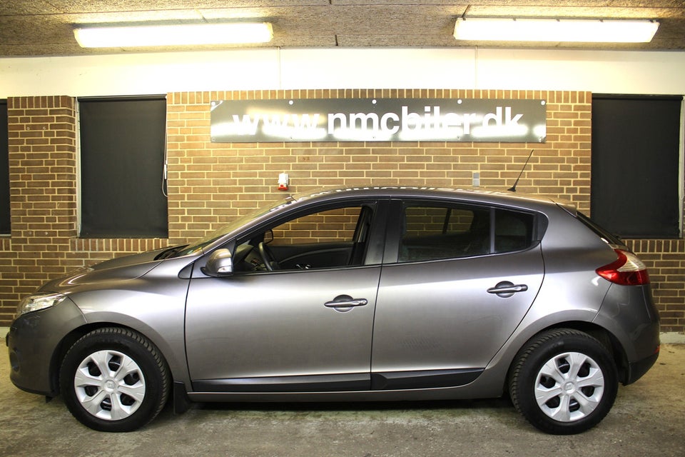 Renault Megane III 1,6 110 Expression 5d