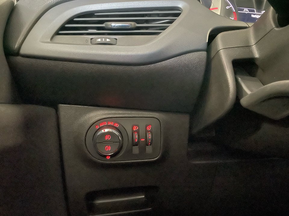 Opel Corsa 1,4 16V OPC Line 5d