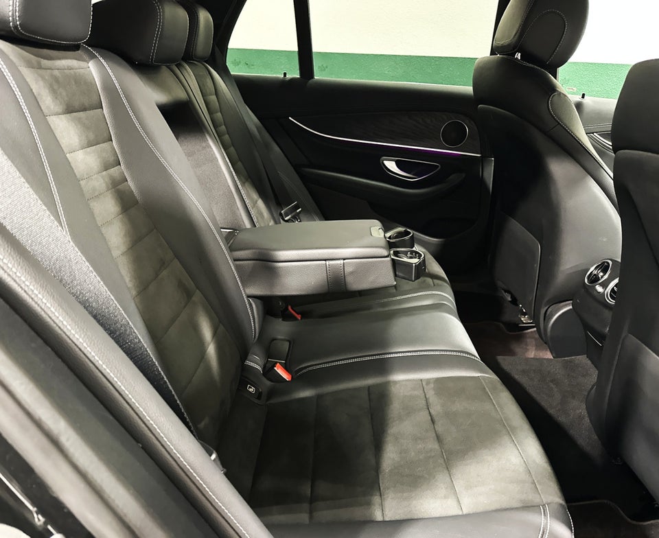 Mercedes E300 de 2,0 AMG Line stc. aut. 5d