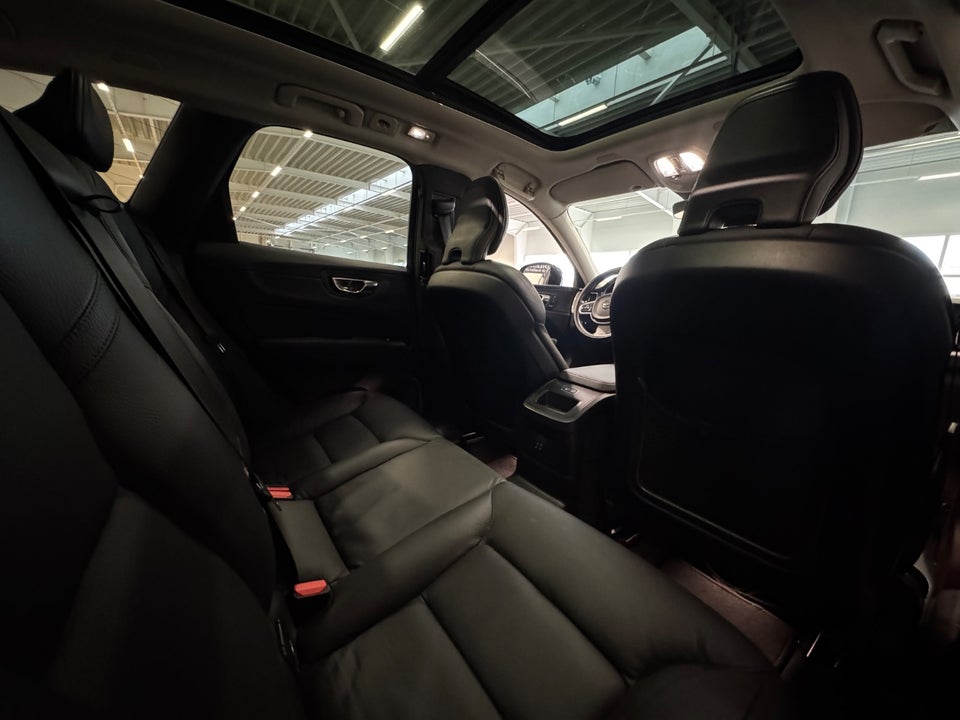 Volvo XC60 2,0 T6 ReCharge Inscription aut. AWD 5d