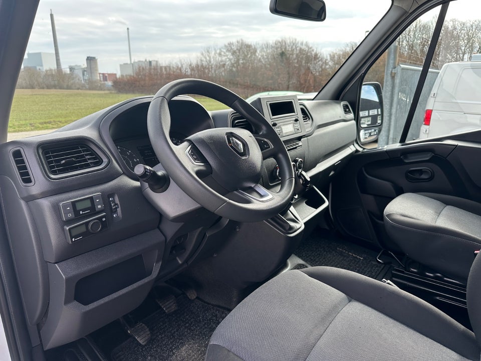 Renault Master IV T33 2,3 dCi 150 L2H2 Kassevogn