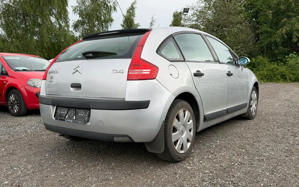 Citroën C4 1,4 16V Advance 5d
