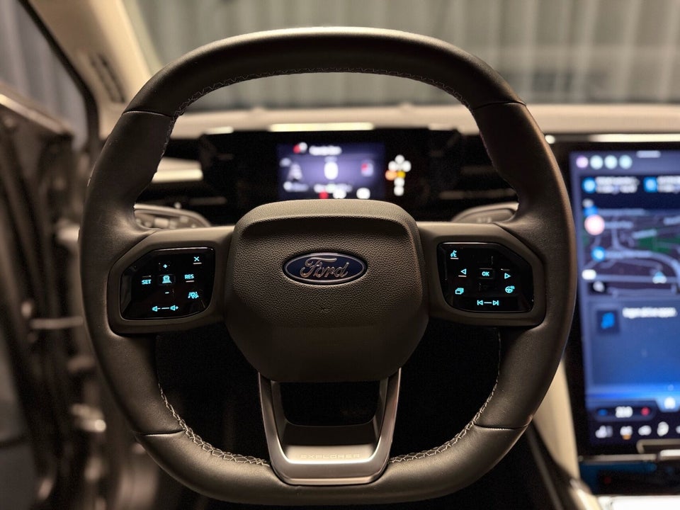 Ford Explorer 77 Select Extended Range 5d