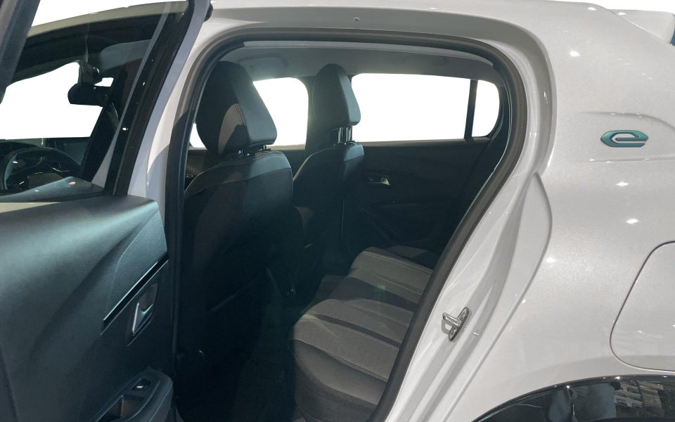 Peugeot e-208 50 Allure 5d