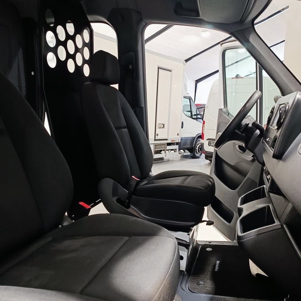 Mercedes Sprinter 317 2,0 CDi A3 Db.Kab aut. RWD 4d