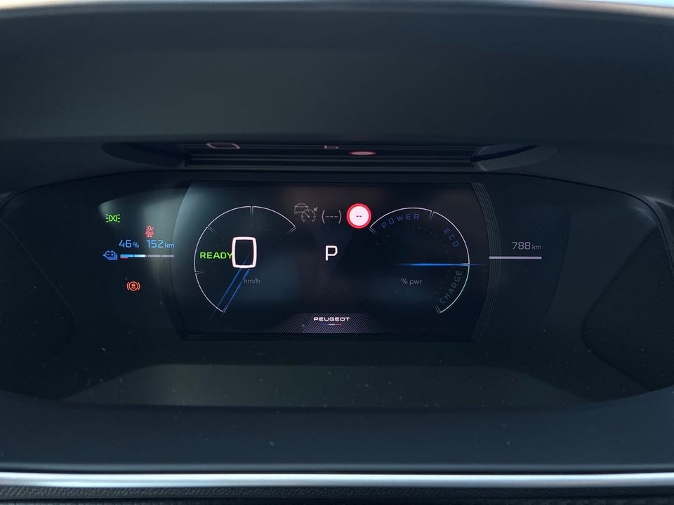 Peugeot e-208 54 GT Pack 5d